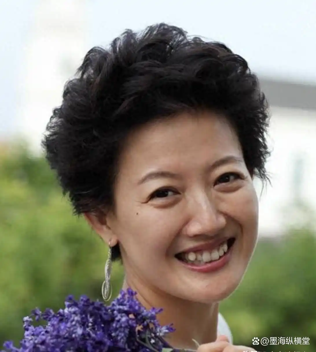 梁艳主持风格_梁艳婚礼主持_梁艳老公是谁