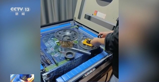 qq四川麻将作弊器_暗藏玄机的麻将机作弊器_麻将机作弊器使用过程
