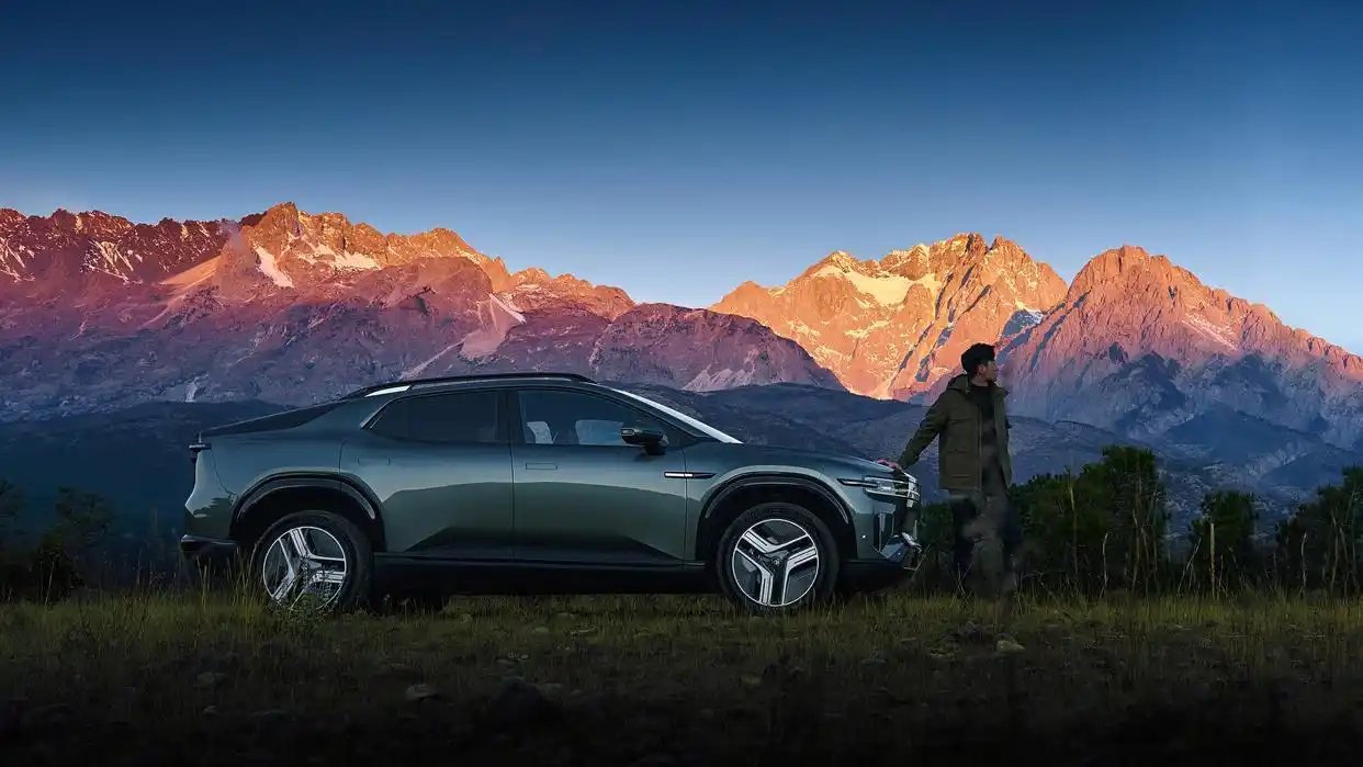 深蓝汽车销量分析_长安汽车新能源销量破10万_首次！中国新能源车月销量超燃油车