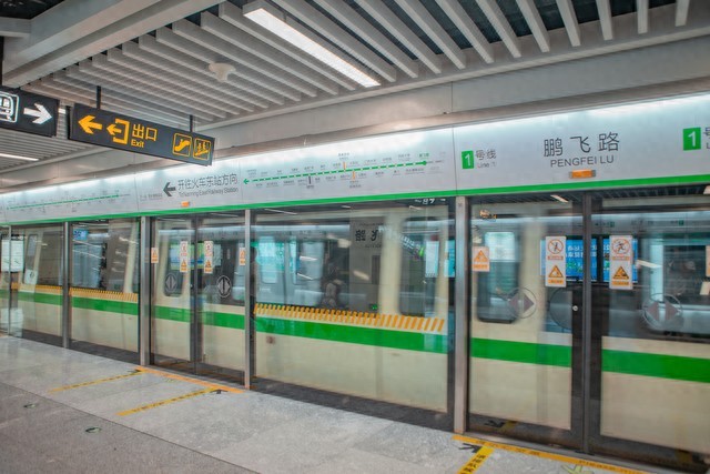 广西南宁公交车这三个操作真的是绝了，应该全国都推广