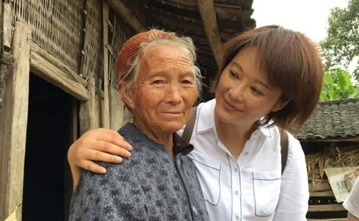 袁立原生家庭重男轻女_袁立徐威有孩子吗_袁立演艺圈经历