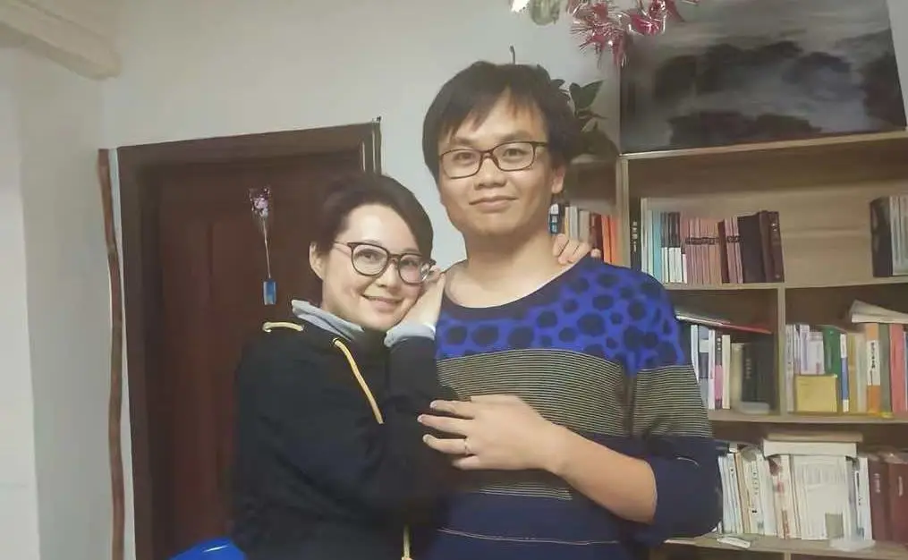 袁立演艺圈经历_袁立原生家庭重男轻女_袁立徐威有孩子吗