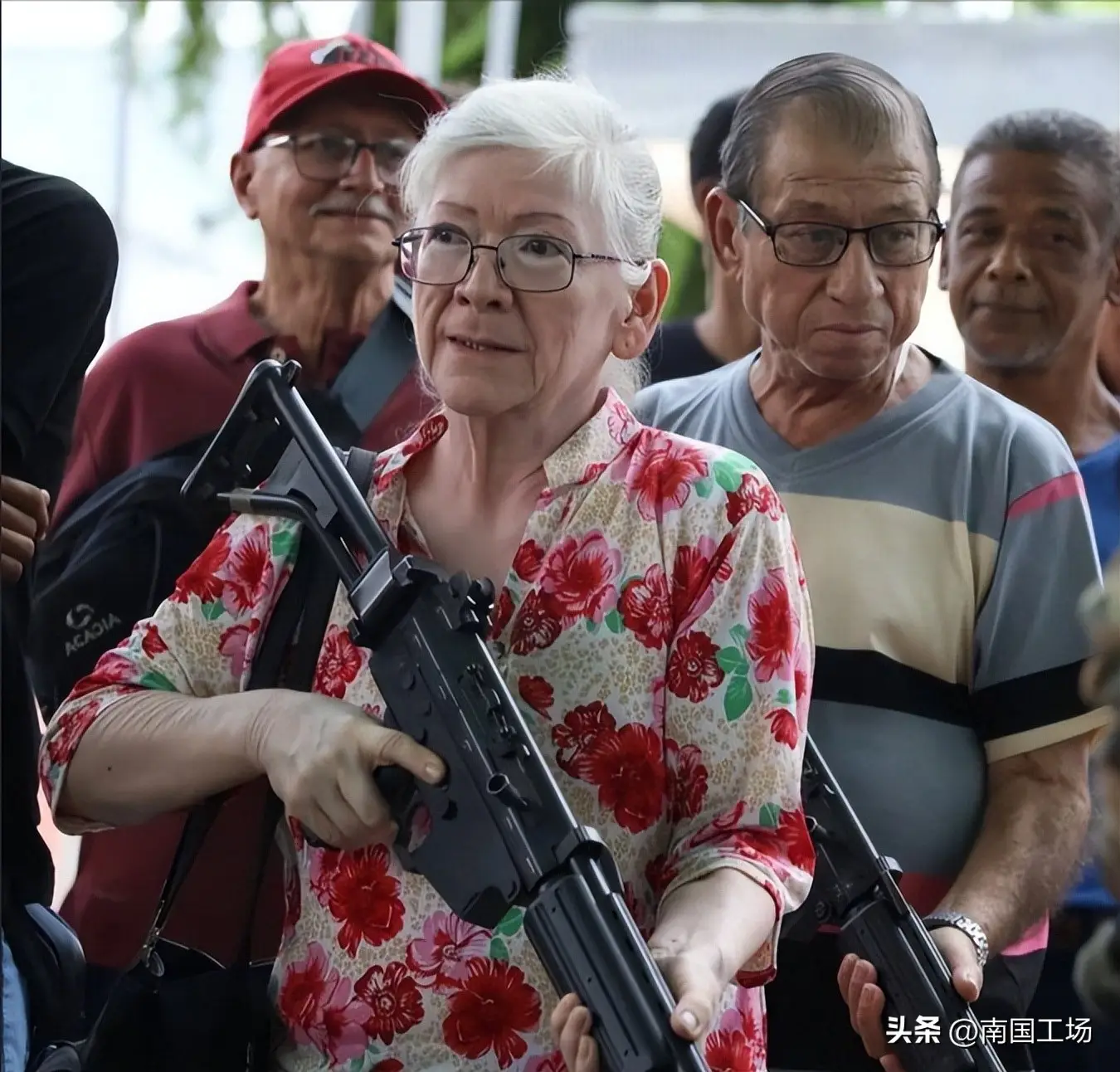 美军加勒比地区军事部署_委内瑞拉马杜罗备战美军事行动_委内瑞拉全面进入战备状态