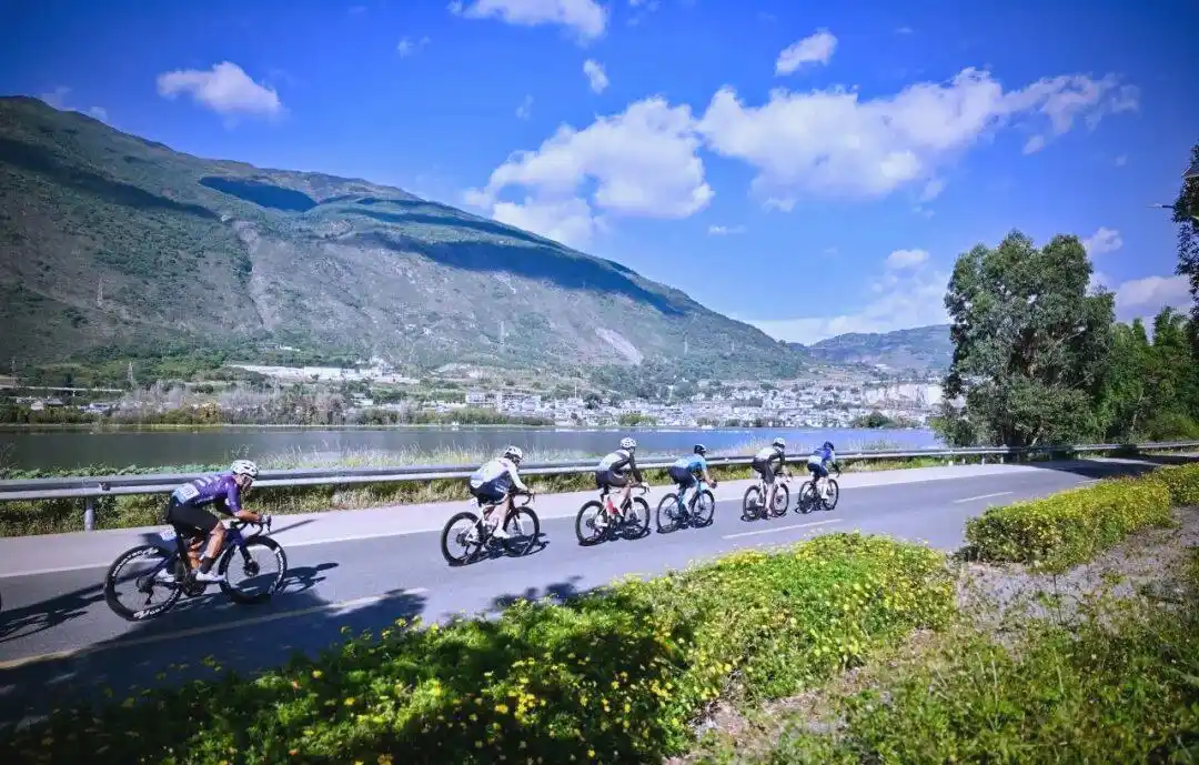 大理户外_大理环洱海自行车赛_中国万水千帆赛大理站