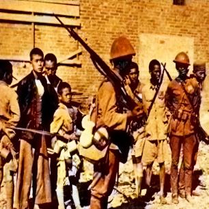 30张日军暴行照片，女子脱衣服被日本人侮辱致死，可恨至极