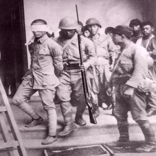 抗日战争历史照片_日本另类虐女图片_民国老照片