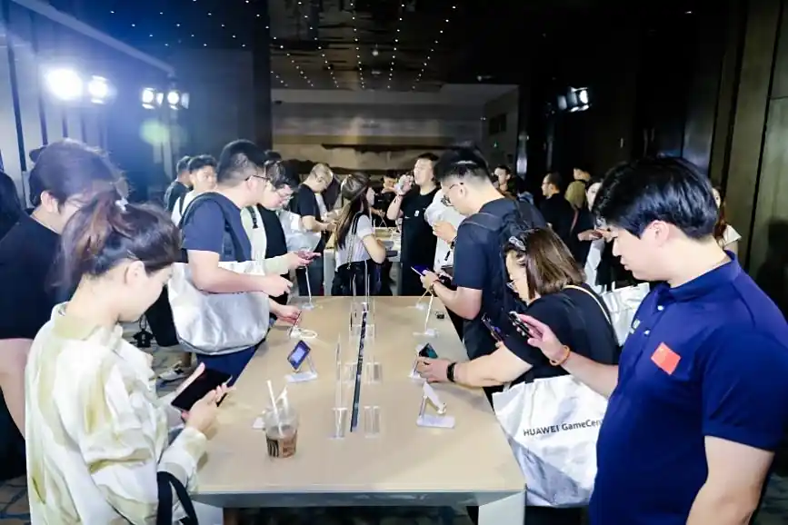 鸿蒙游戏数量破万，《原神》重磅登陆开启全场景游戏新体验
