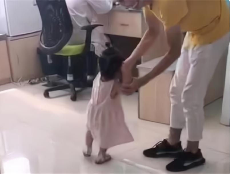 宝宝打针哭闹怎么办_儿童打针图片_孩子害怕打针怎么办