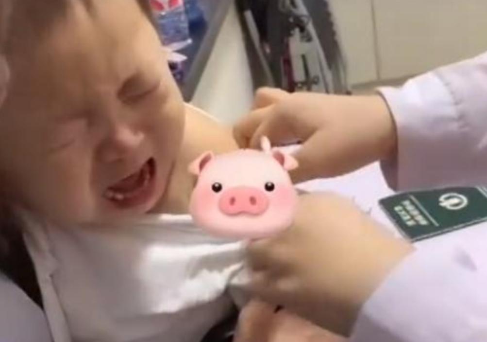 孩子害怕打针怎么办_宝宝打针哭闹怎么办_儿童打针图片