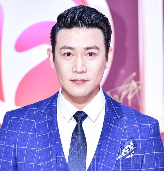 圆脸男生发型选择技巧_男生剪什么发型_适合圆脸男生的发型