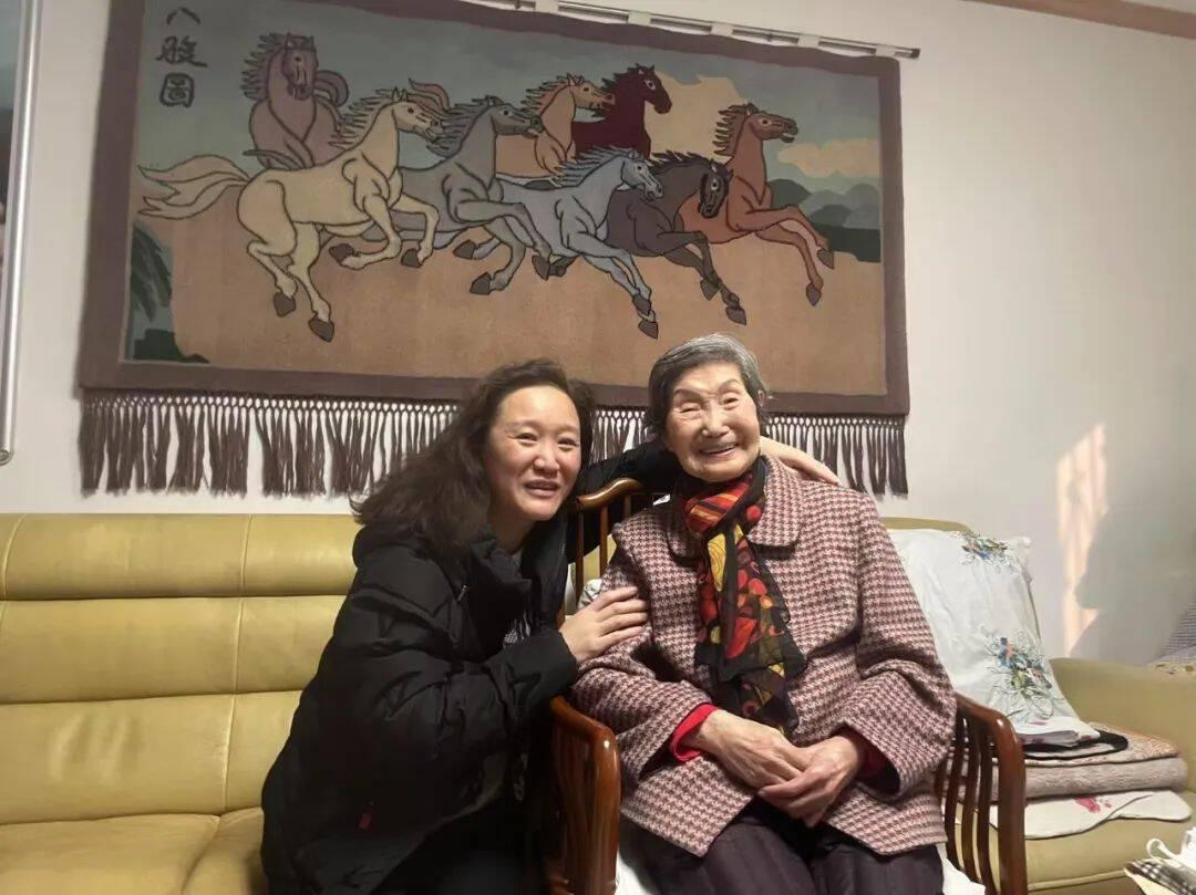 济南市眼科医院慰问离退休老同志_济南市第二人民医院走访慰问活动_走访慰问退休老干部