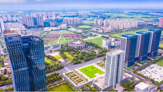 太仓港区 港城建设_港产城融合发展 太仓港物流枢纽 太仓港高端装备制造