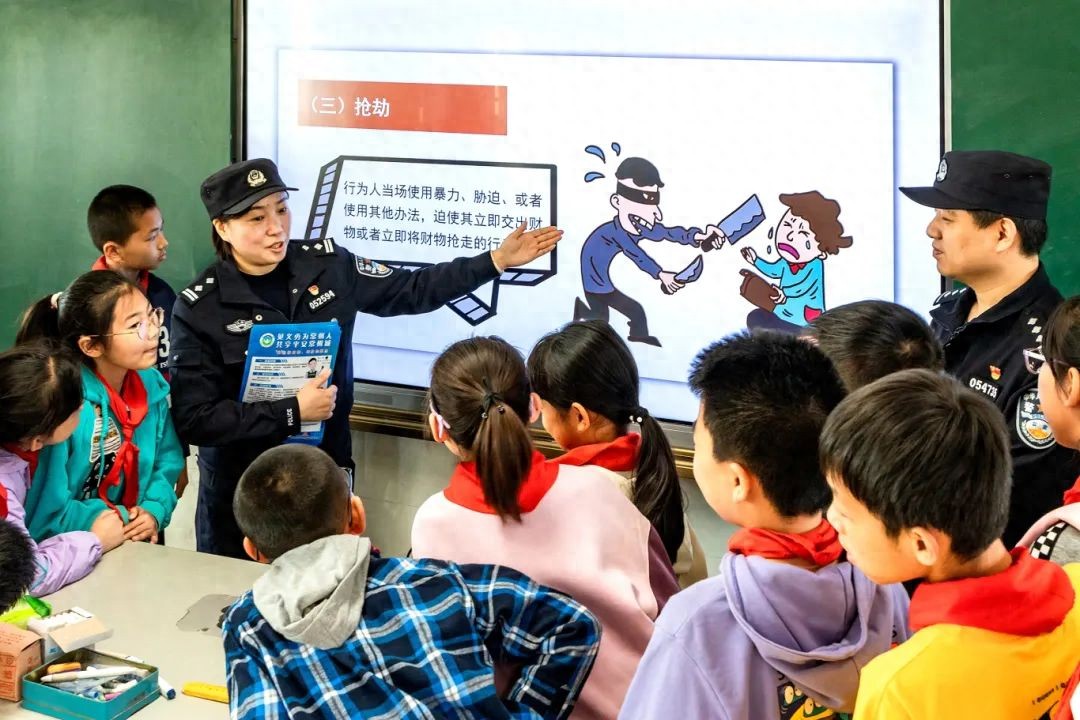 校园安全无小事，全力筑牢安全防线