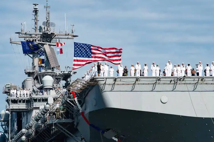 委内瑞拉美国海军驱逐舰冲突_中委全面深化合作_委内瑞拉全面进入战备状态