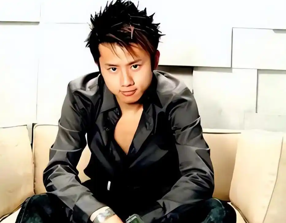 张杰谢娜离婚传闻_张杰从选秀到热门歌手的奋斗历程_张杰娱乐新闻