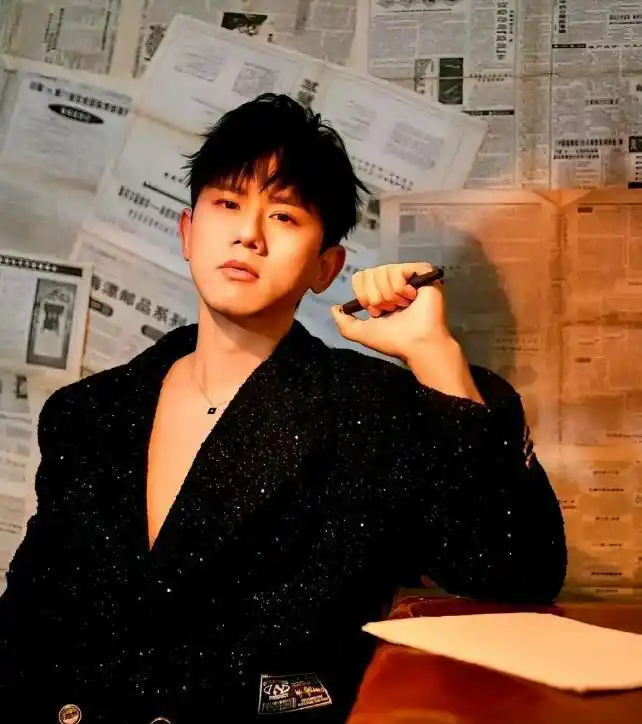 张杰谢娜离婚传闻_张杰娱乐新闻_张杰从选秀到热门歌手的奋斗历程