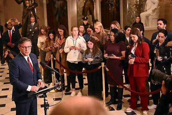 美国政府结束史上最长“停摆”_美国政府停摆影响分析_美国历史上最长政府停摆结束