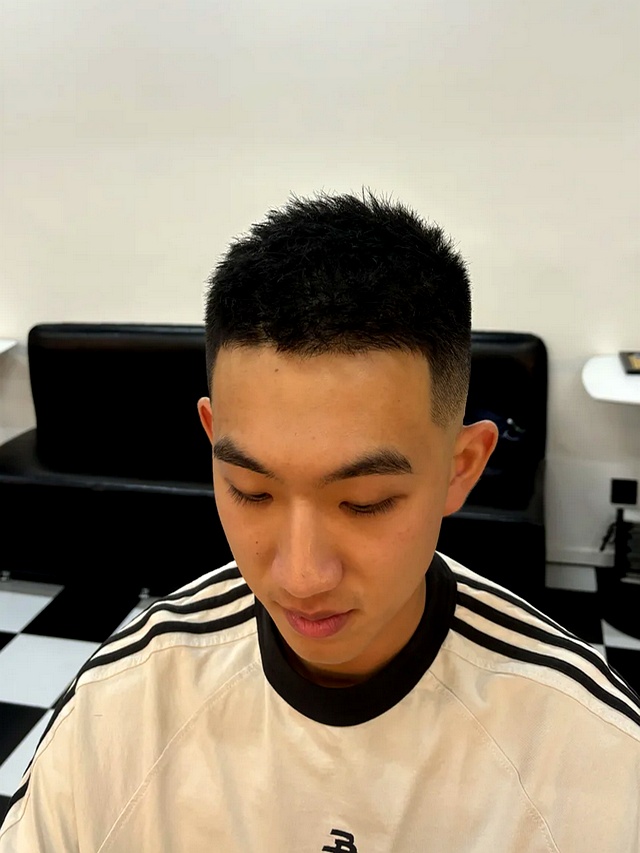 低维护高效果的短发_短发烫发发型_不用烫的短发