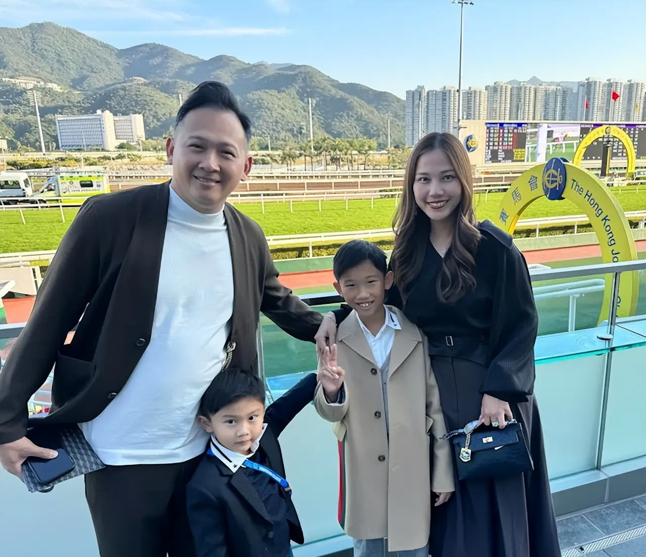 岑洁仪 Dixon Chin 婚后生活_岑黎阑结婚