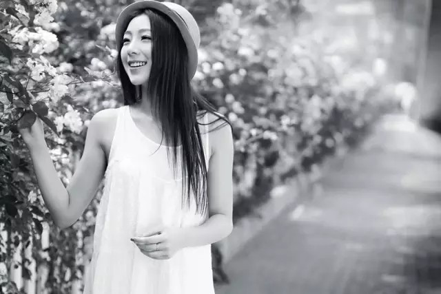 花卉人像拍摄技巧_如何用18一140的镜头拍郁金香_拍出唯美人像的七个要点