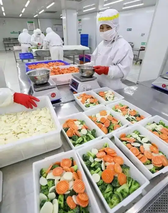 餐饮行业大佬声援西贝_西贝预制菜风波_“餐厅是否使用预制菜”将强制披露