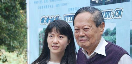 杨振宁和孩子的关系_杨振宁子女定居美国_杨振宁教育理念子女选择美国