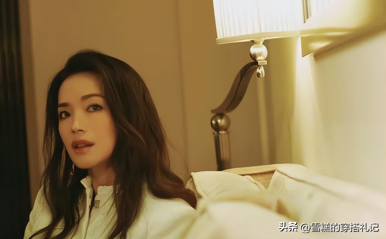 中长发梨花烫内扣发型_时尚造型分寸得当_发型选择流行趋势