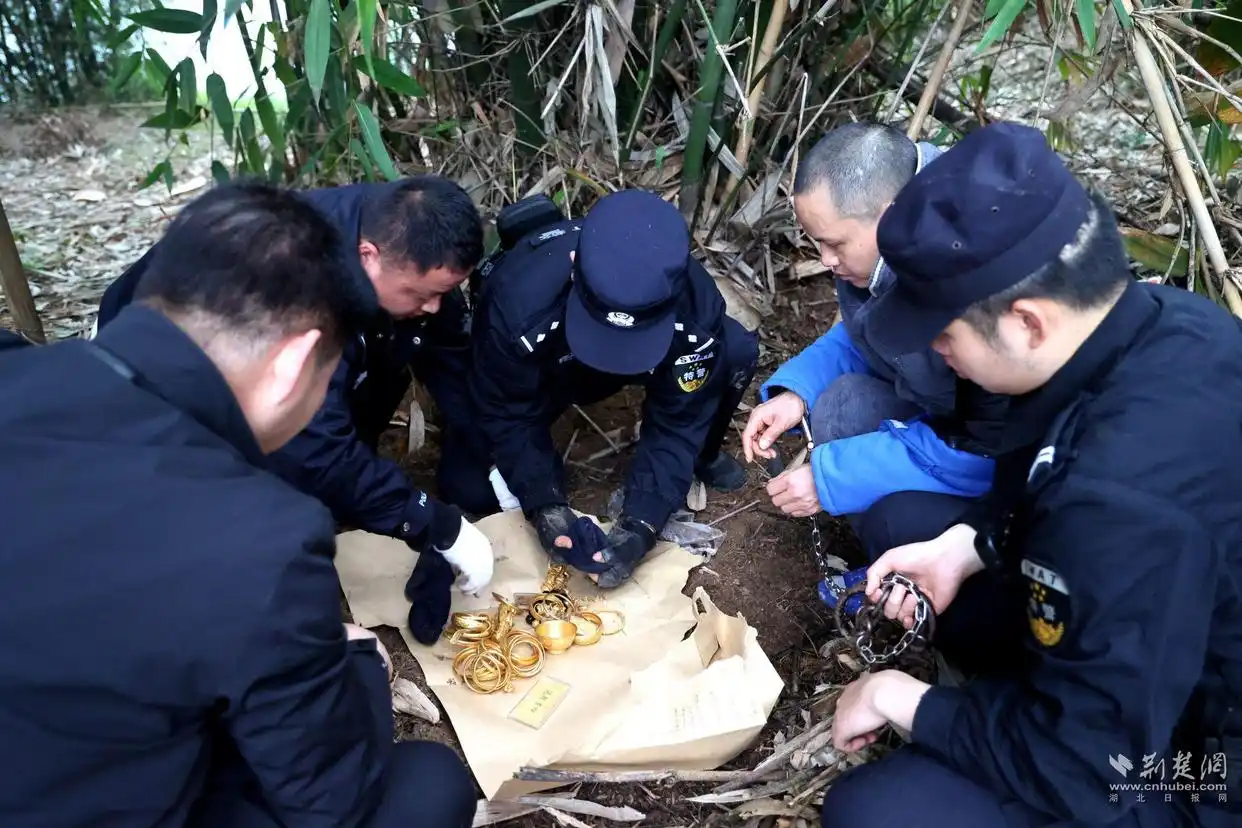 通城县特大黄金案_湖北通城黄金盗窃案_贵州珠宝店百万黄金被盗 嫌犯落网