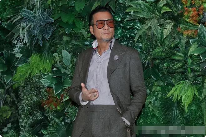 孙兴感情生活经历_孙兴与妻子分居复合_孙兴和林美贞复合新闻