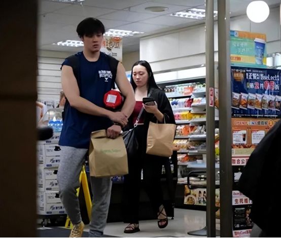 寇家瑞近期动态_寇世勋儿子寇家瑞_寇家瑞多少岁