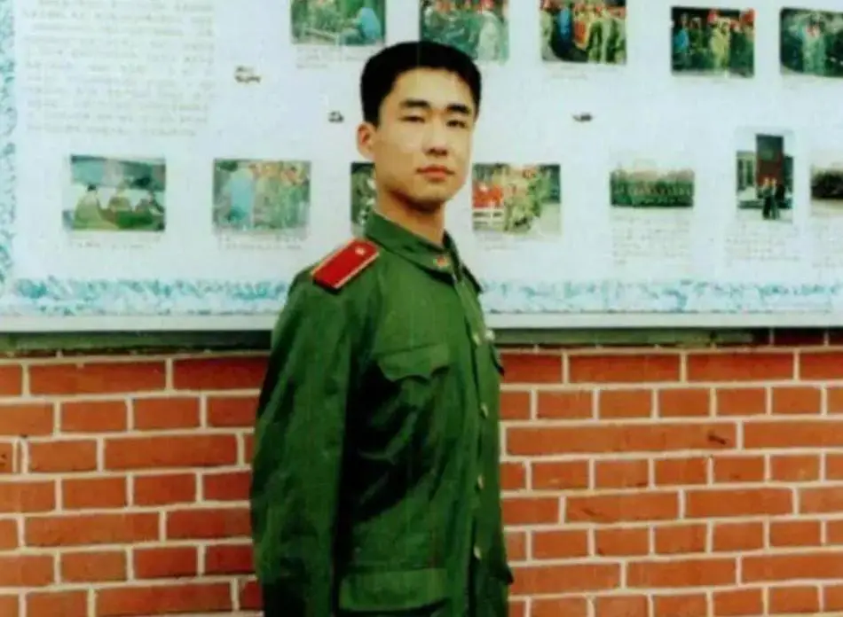 青州二炮沈星_西安二炮工程大学沈星 无名小桥英勇救人 青州市民缅怀英雄