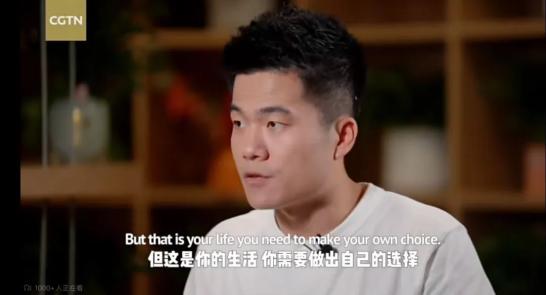 董宇辉CGTN英文专访_董宇辉学英语的意义_李阳评董宇辉英语差