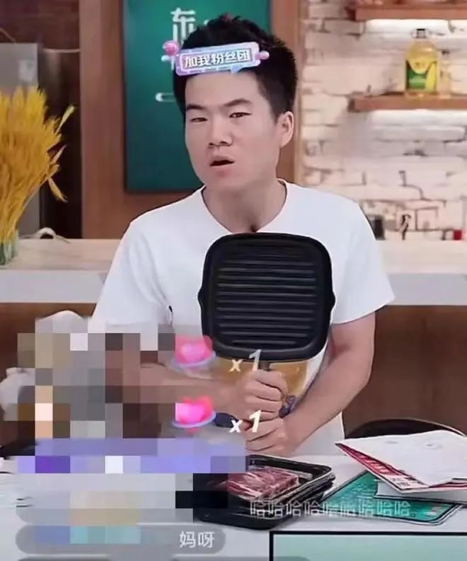 李阳疯狂英语创始人_李阳评董宇辉英语差_李阳街头发牌认错