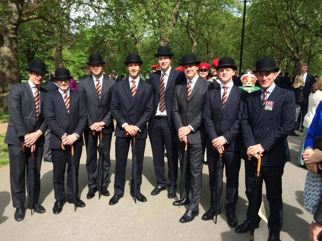 工作帽子的礼仪_帽子历史演变_英国帽子礼仪文化