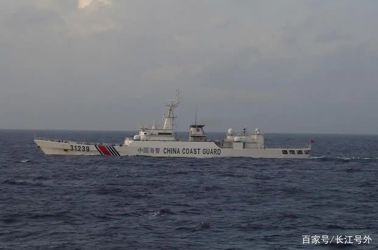 日本炒作中国海警船巡航钓鱼岛_中国军号发布日语海报警告日方_日本在中国沿海动作