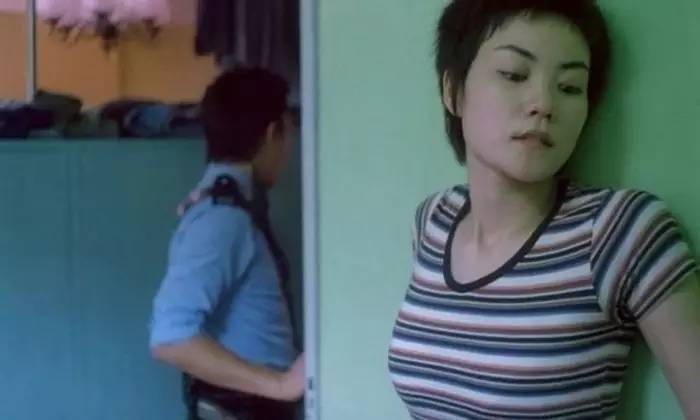 失恋后挽回爱情_女人如何提升自己_爱上哥们哪集发现女生