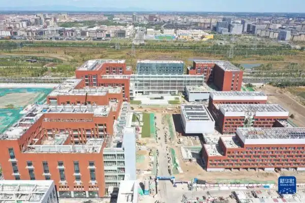 雄安体育中心无人机照片_河北雄安新区 新华网_雄安新区启动区重点项目建设