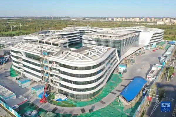 雄安体育中心无人机照片_河北雄安新区 新华网_雄安新区启动区重点项目建设