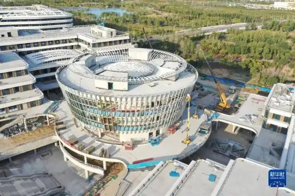 雄安体育中心无人机照片_河北雄安新区 新华网_雄安新区启动区重点项目建设