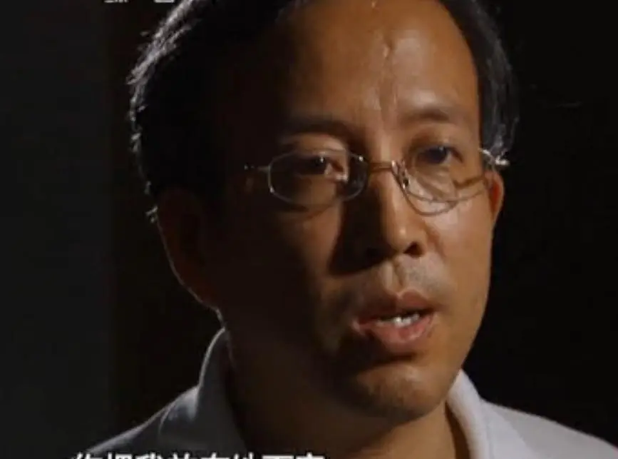药家鑫案详细情况_药家鑫案父亲教育方式分析_柴静+看见药家鑫