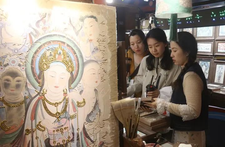 莫高窟历史文化_敦煌旅游攻略_敦煌建筑特点