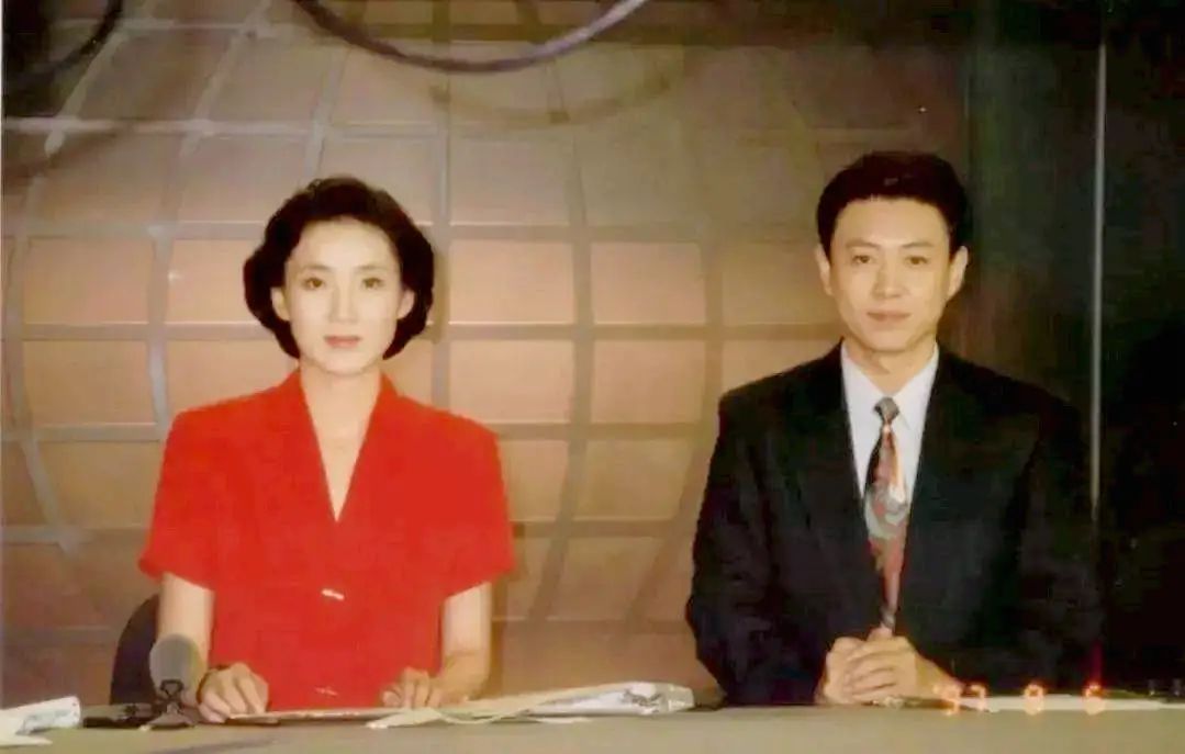 中央13台新闻主持人_央视新闻联播离职主播名单_离开央视新闻联播的著名主播故事