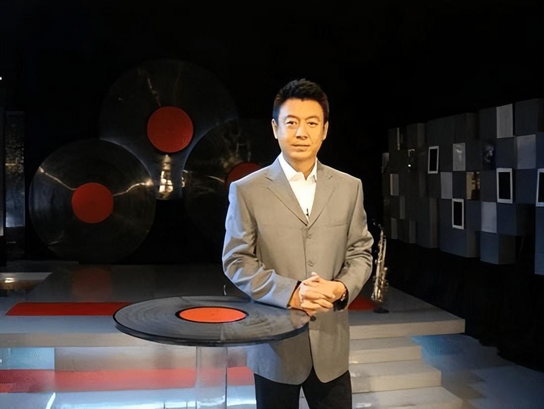 中央13台新闻主持人_离开央视新闻联播的著名主播故事_央视新闻联播离职主播名单