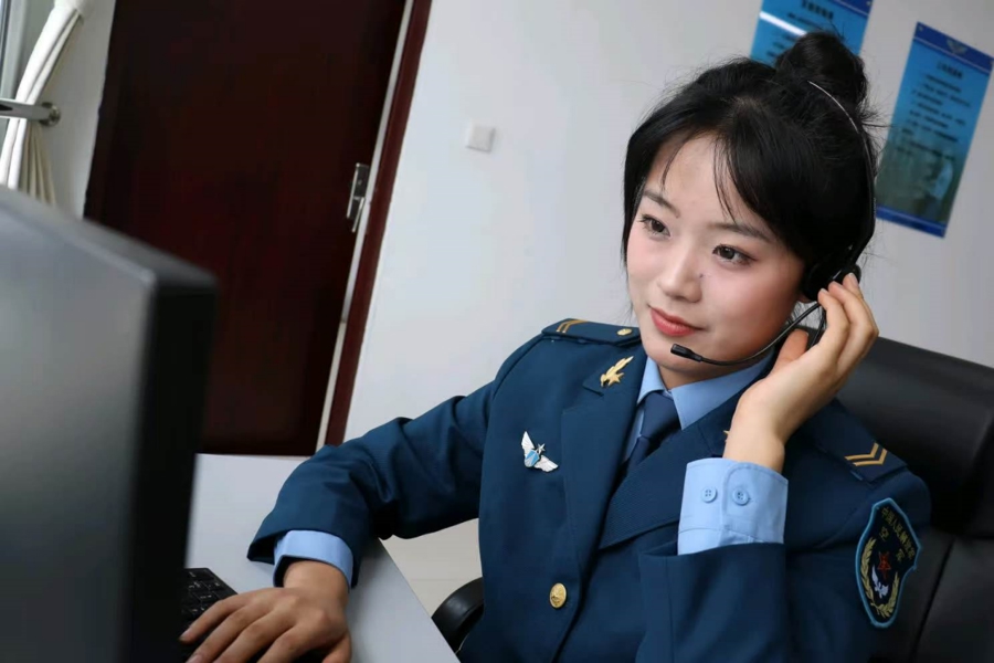 参加九三阅兵的学员亮相开学典礼_上海交通大学开学典礼 九三阅兵元素 校园活动_交大研究生开学典礼 九三阅兵式 国防科技贡献者
