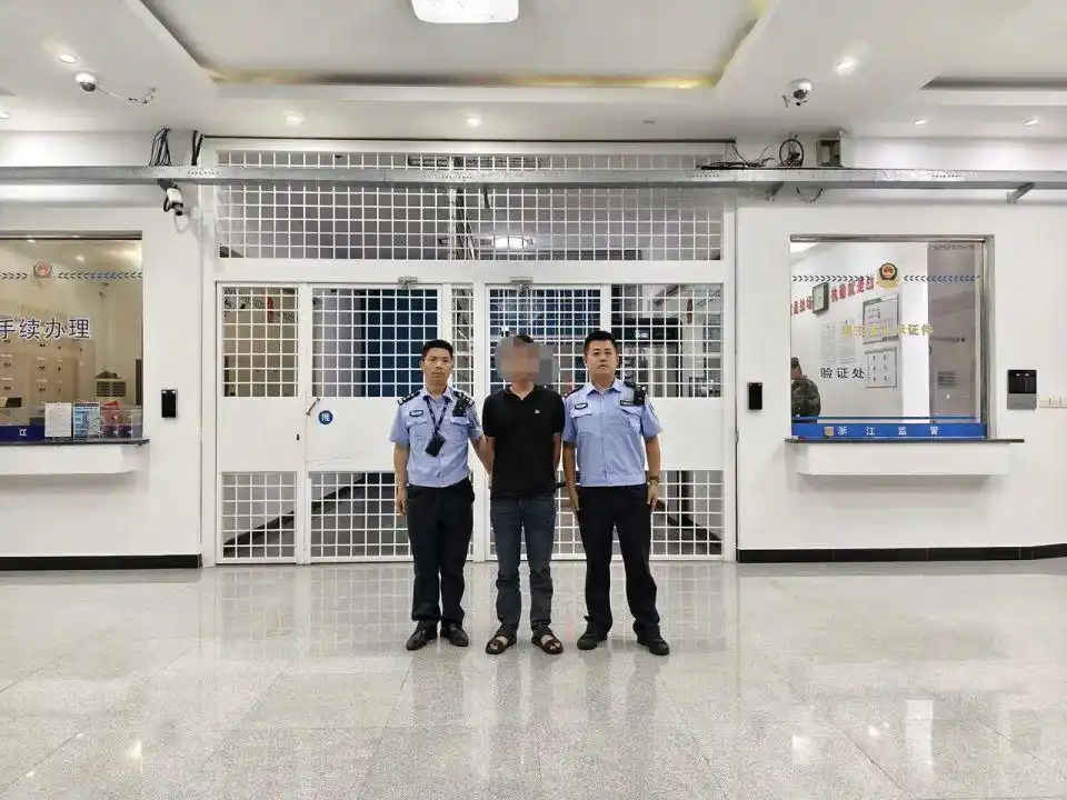 男子酒后全程智驾从株洲回长沙被查_醉酒驾驶杭州高速、酒后驾车智能驾驶、G4012溧宁高速醉酒驾驶