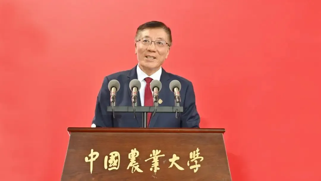 浙江一大学校长开学讲话：少刷小红书_新学期寄语_高校校长开学致辞