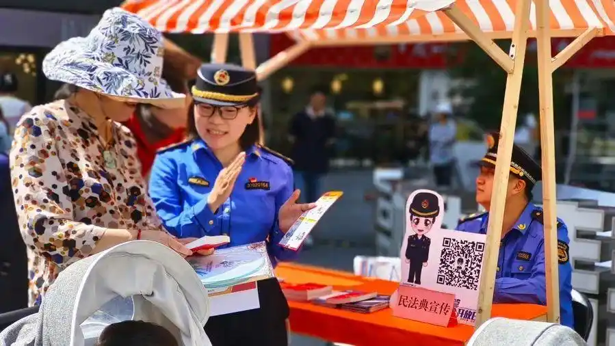 上海市民投诉：电梯没钱修！城管惊人发现：物业私吞60万元！3天取证，追回全款
