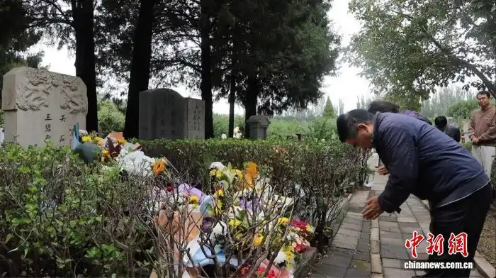 访吴石墓：感受潜伏英雄的家国回响