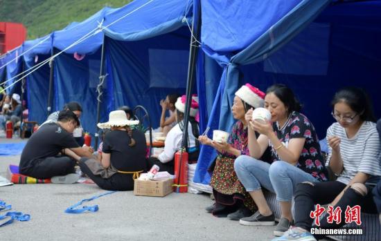九寨沟地震灾后救援经验_汶川地震与九寨沟地震对比_新闻热评九寨沟地震