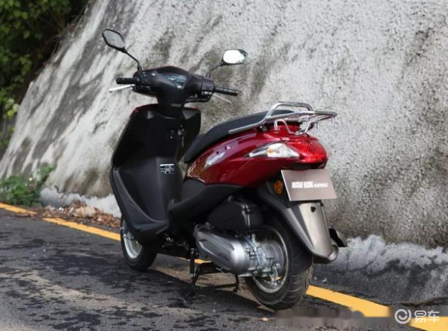 摩托车界性价王！电喷+车重103kg，125cc+9马力，7900值得买吗